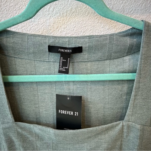 ⭐️FOREVER 21 Long Sleeve Body Suit - Picture 2 of 6